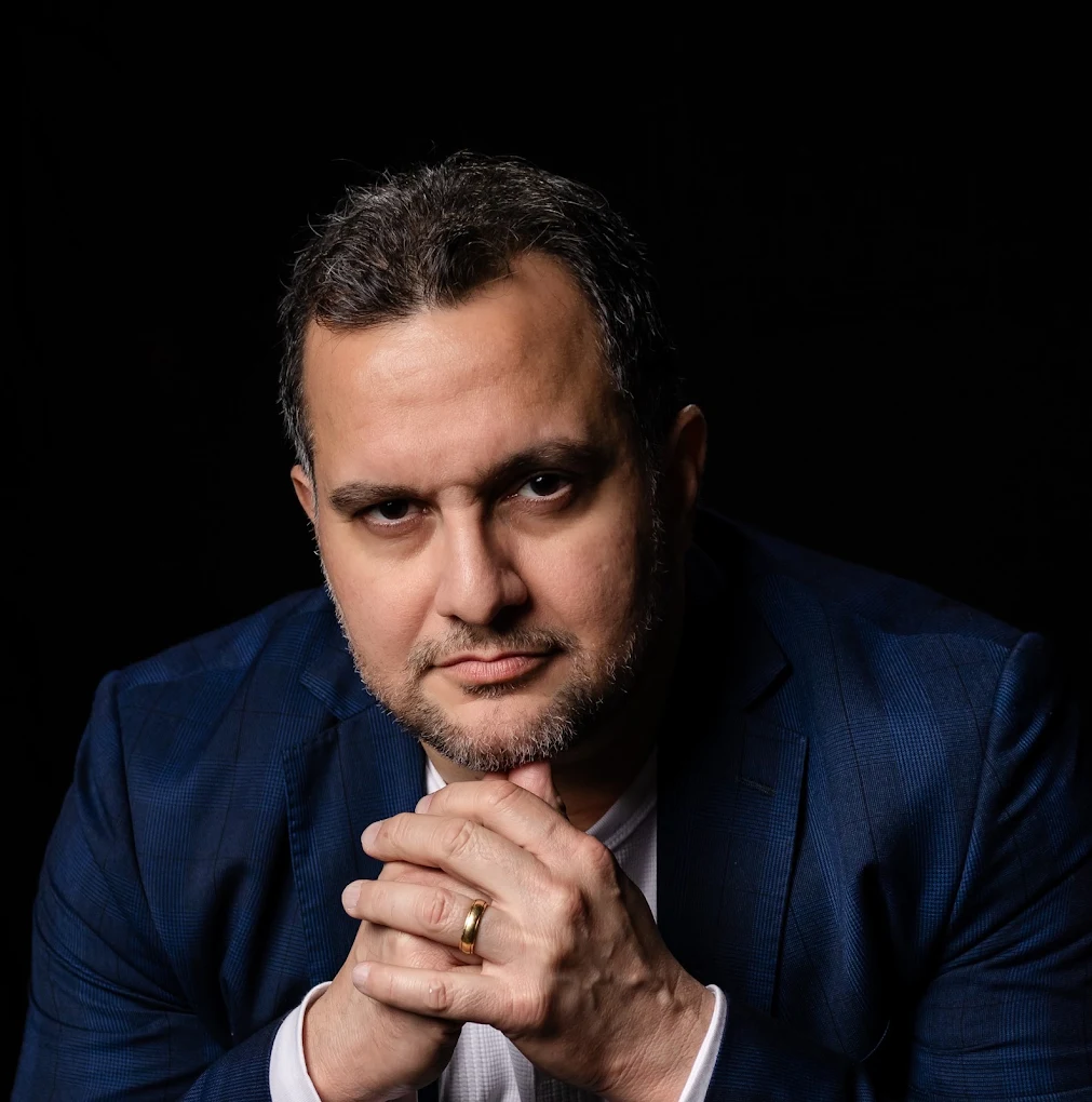 Retrato de Daniel Guimarães Meneses, advogado responsável